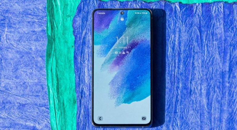 بررسی گوشی Galaxy S21 FE سامسونگ و مقایسه با همتای قدیمی